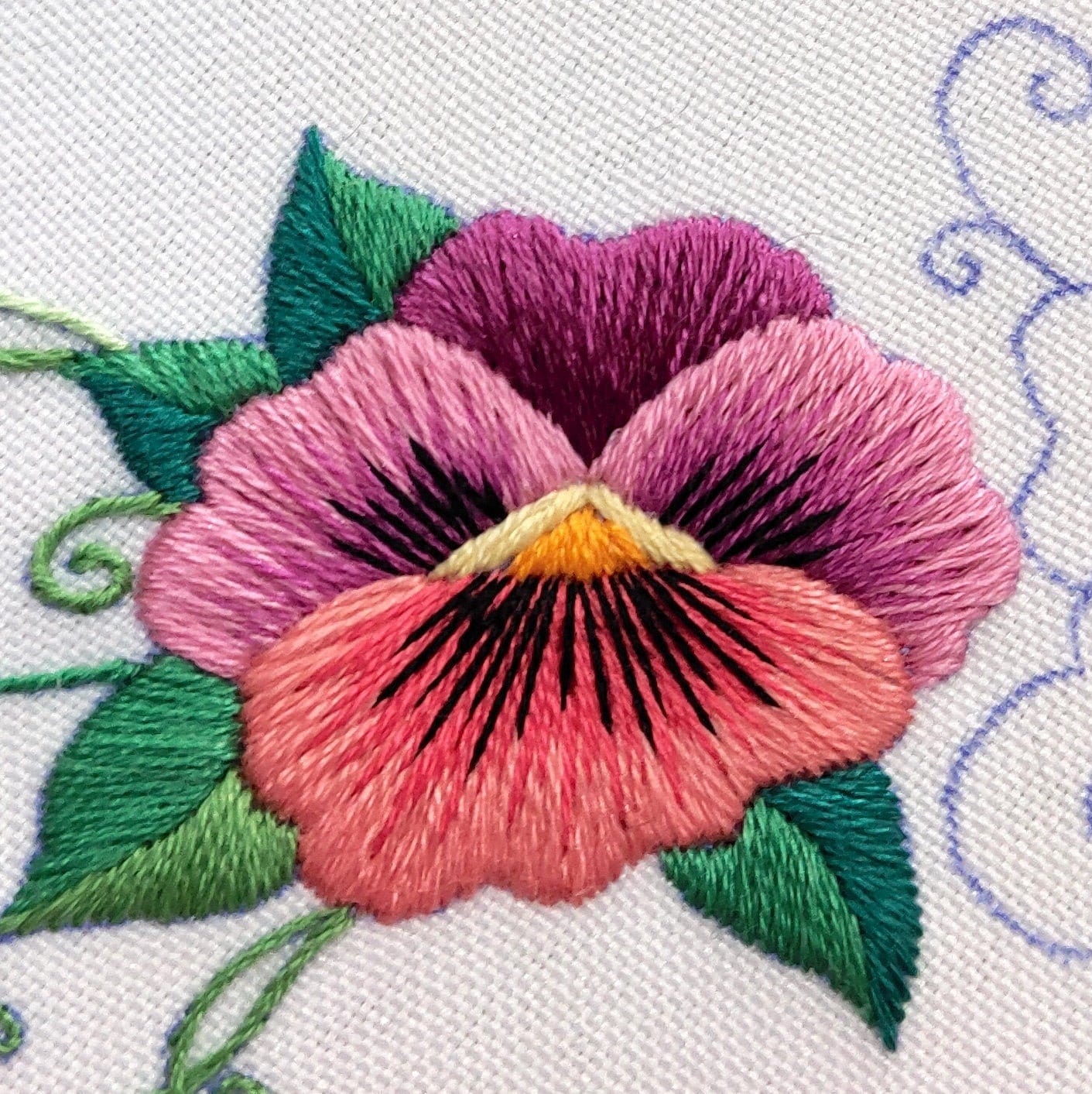 Spring Pansies Wreath Pink Version - Hand Embroidery Pattern